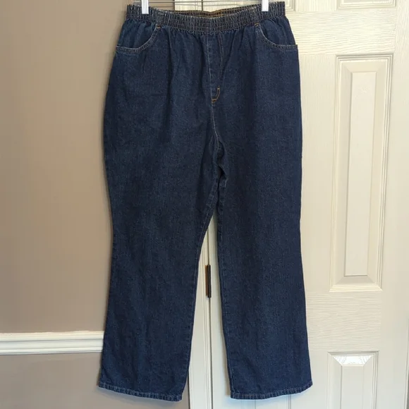 Chic Women's 18 Petite Relaxed Fit Denim Jeans - Picture 4 of 9